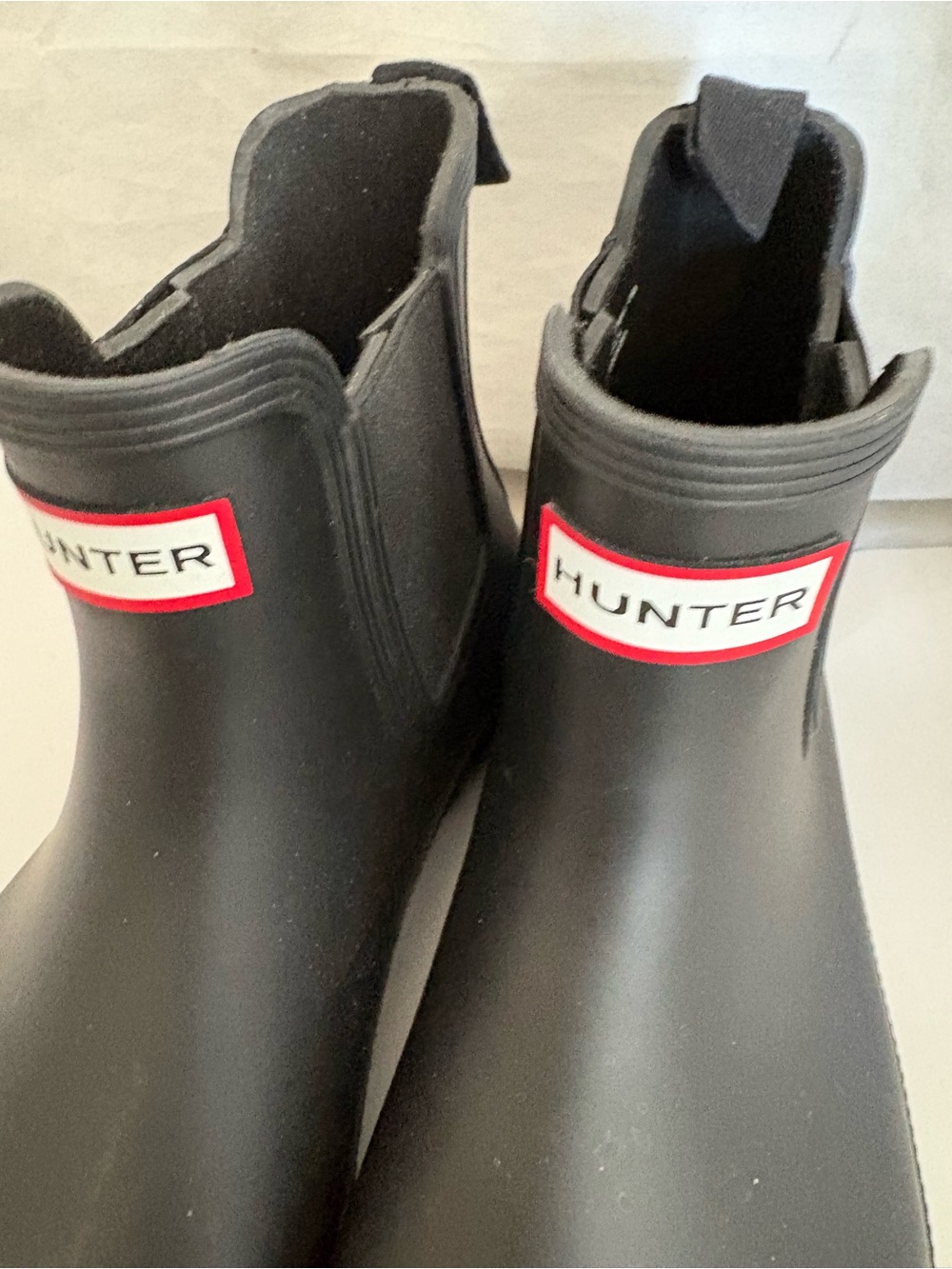 Hunter Chelsea style waterproof ankle rain boot 9 - Picture 2 of 8